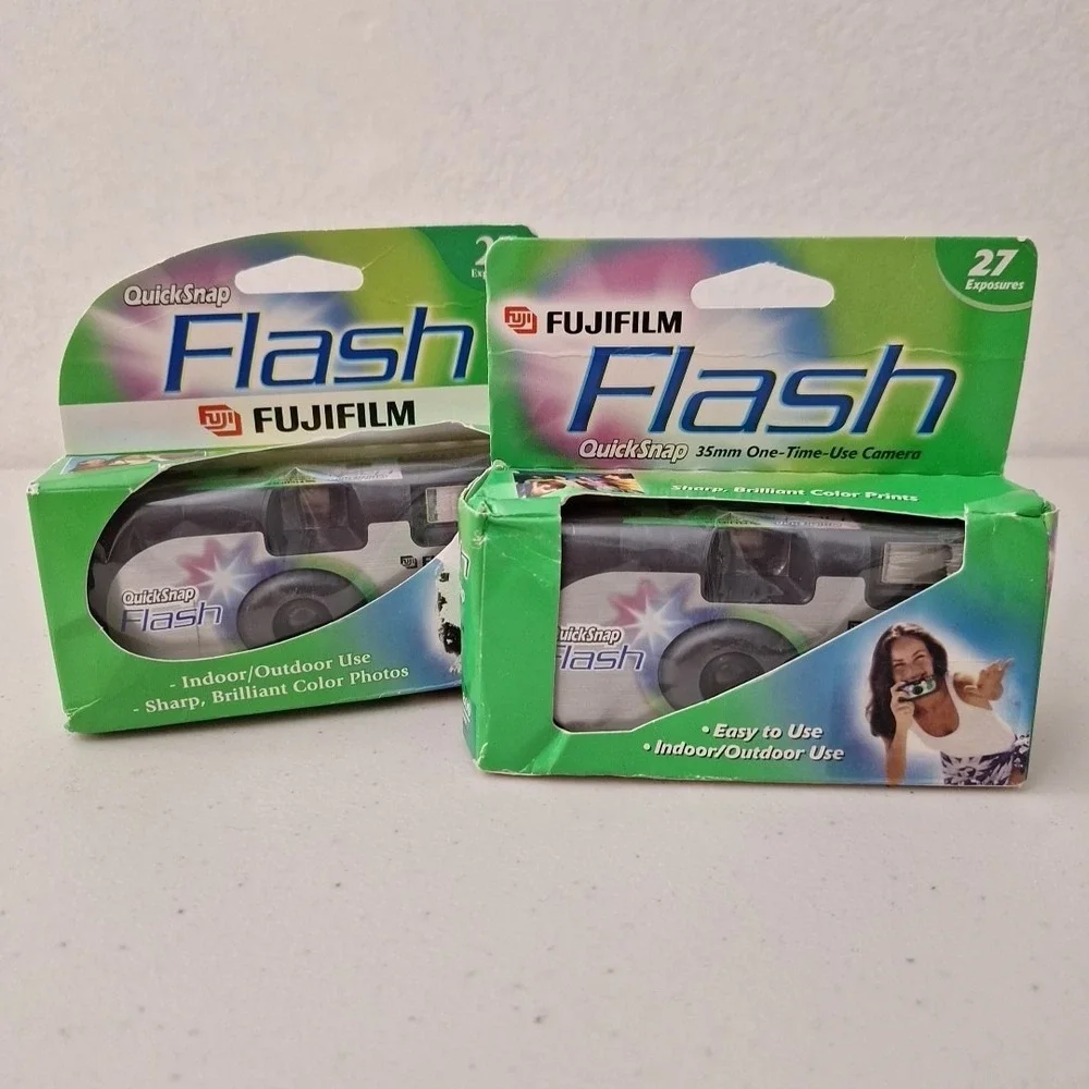 Fujifilm QuickSnap Flash X-tra 35mm Single Use Film Camera 27 Exposures SEALED